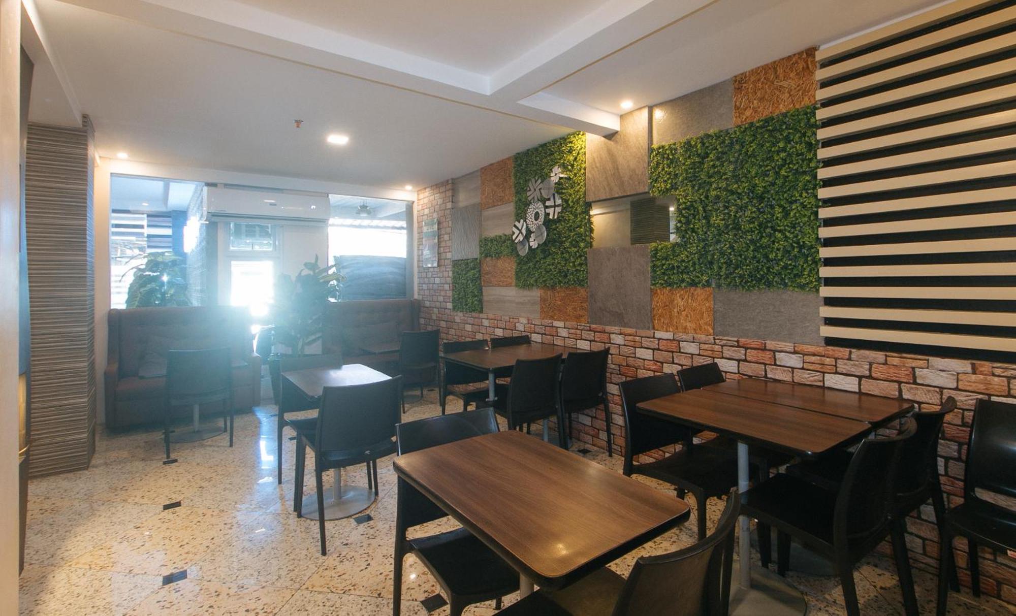 Reddoorz Plus At Seventy Five Inn Near Manila Airport Paranaque City Exterior foto