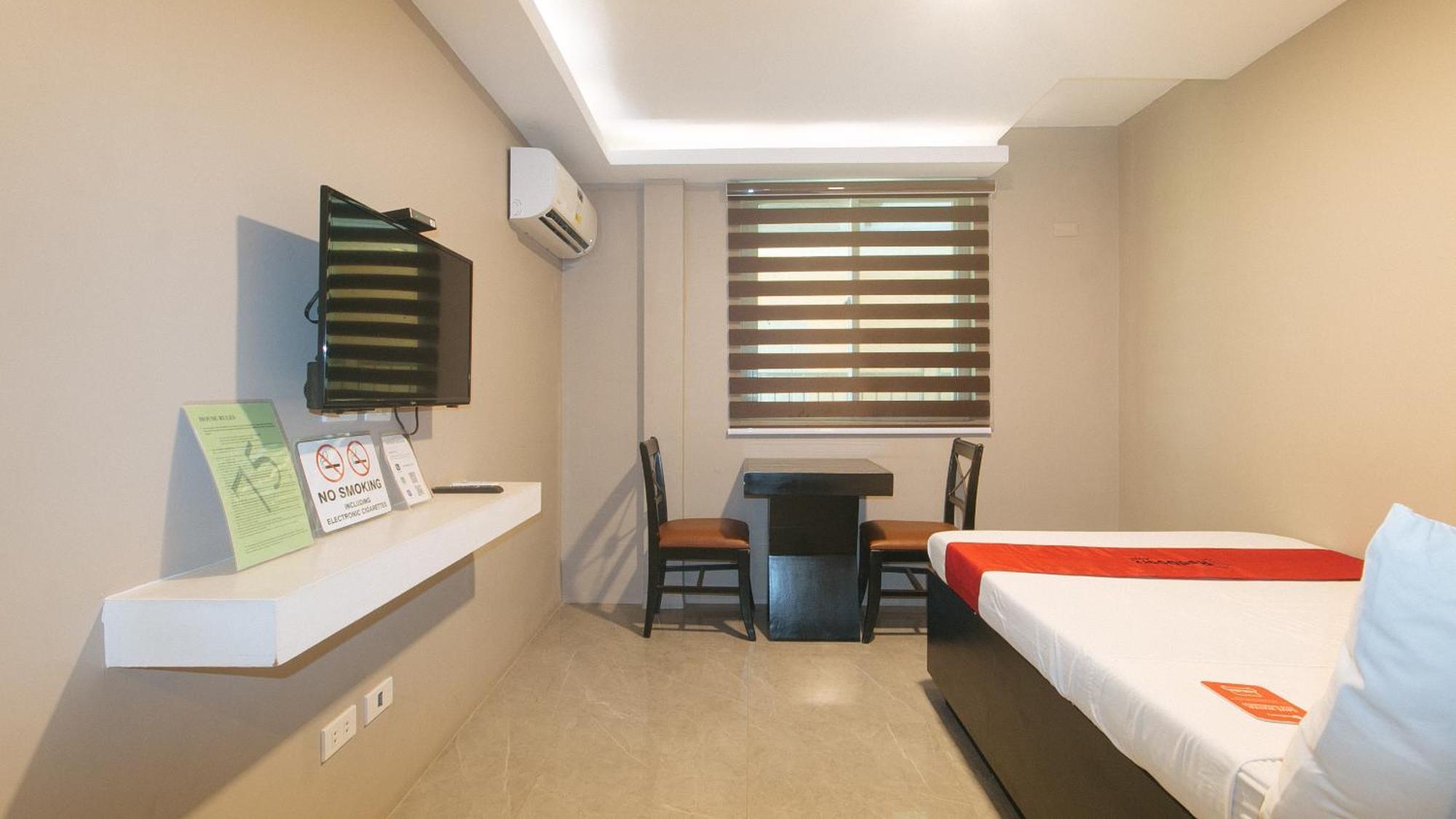 Reddoorz Plus At Seventy Five Inn Near Manila Airport Paranaque City Exterior foto